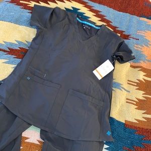 NWT MedCouture Scrub set in color Pewter